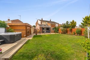 Newcombe Close Milcombe